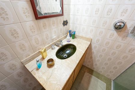 Casa à venda com 372m², 3 quartos e 6 vagas Casa à venda com 372m², 3 quartos e 6 vagasBanheiro da Suíte 2