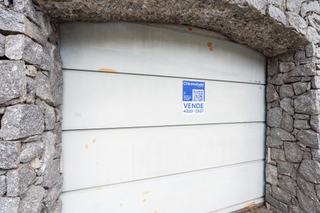 Casa à venda com 372m², 3 quartos e 6 vagas Casa à venda com 372m², 3 quartos e 6 vagasPlaquinha Instalada Venda 18-11-2025 - IYJT-922