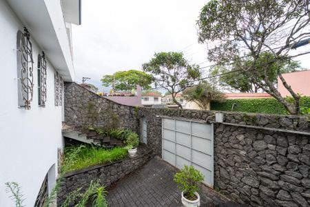 Casa à venda com 372m², 3 quartos e 6 vagas Casa à venda com 372m², 3 quartos e 6 vagasEntrada