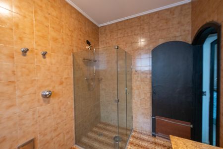 Casa à venda com 372m², 3 quartos e 6 vagas Casa à venda com 372m², 3 quartos e 6 vagasBanheiro da Suíte 1