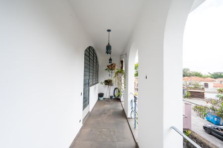 Casa à venda com 372m², 3 quartos e 6 vagas Casa à venda com 372m², 3 quartos e 6 vagasSacada