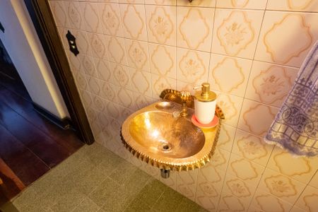 Casa à venda com 372m², 3 quartos e 6 vagas Casa à venda com 372m², 3 quartos e 6 vagasLavabo