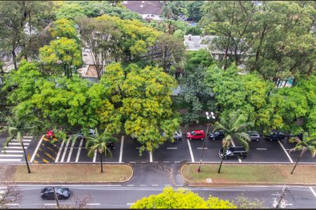 Apartamento à venda com 212m², 4 quartos e 2 vagas Apartamento à venda com 212m², 4 quartos e 2 vagasVista da Varanda