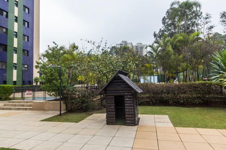 Apartamento à venda com 212m², 4 quartos e 2 vagasÁrea comum - Playground