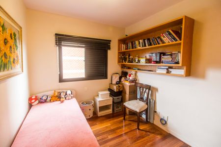 Apartamento à venda com 212m², 4 quartos e 2 vagas Apartamento à venda com 212m², 4 quartos e 2 vagasEscritório