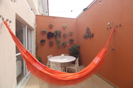 Casa de condomínio à venda com 115m², 3 quartos e 2 vagasFundos da casa