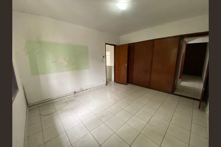 Casa à venda com 115m², 5 quartos e 1 vagaQuarto 3