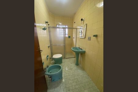 Casa à venda com 115m², 5 quartos e 1 vagaBanheiro 1