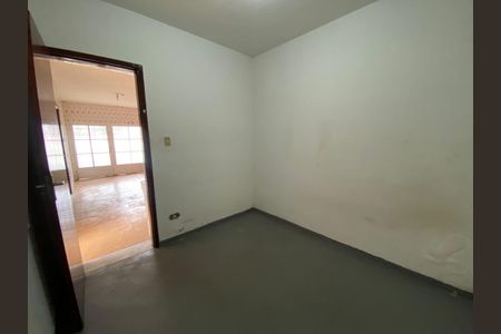 Casa à venda com 115m², 5 quartos e 1 vagaQuarto de Serviço