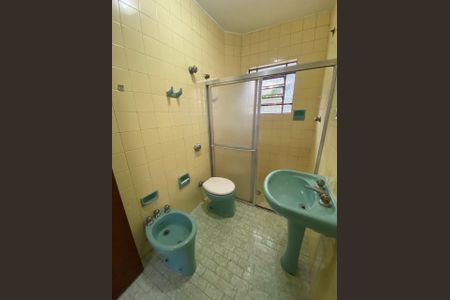 Casa à venda com 115m², 5 quartos e 1 vagaBanheiro 1