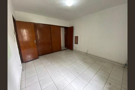 Casa à venda com 115m², 5 quartos e 1 vagaQuarto 3