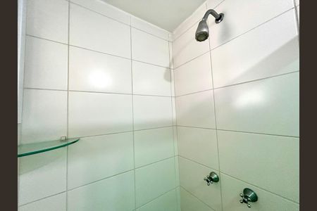 Apartamento para alugar com 55m², 2 quartos e 1 vaga Apartamento para alugar com 55m², 2 quartos e 1 vagaBanheiro 1