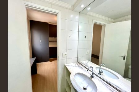 Apartamento para alugar com 55m², 2 quartos e 1 vaga Apartamento para alugar com 55m², 2 quartos e 1 vagaBanheiro da Suíte
