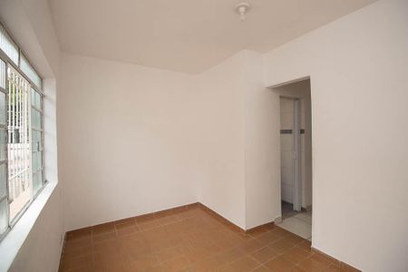 Sala de casa para alugar com 2 quartos, 300m² em Parque Edu Chaves, São Paulo