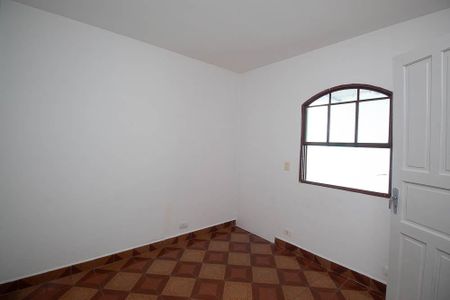 Quarto 2 de casa para alugar com 2 quartos, 300m² em Parque Edu Chaves, São Paulo