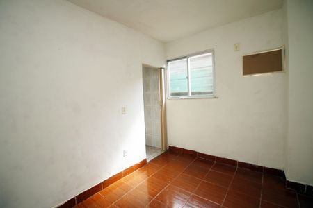 Quarto de casa para alugar com 1 quarto, 38m² em Cordovil, Rio de Janeiro