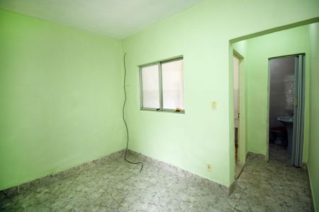 Sala de casa para alugar com 1 quarto, 38m² em Cordovil, Rio de Janeiro