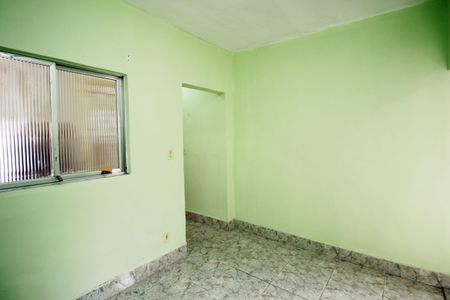 Sala de casa para alugar com 1 quarto, 38m² em Cordovil, Rio de Janeiro