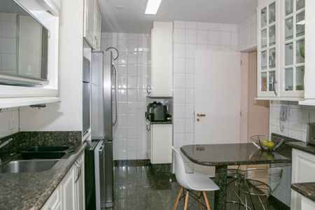 Apartamento à venda com 112m², 3 quartos e 2 vagasCozinha
