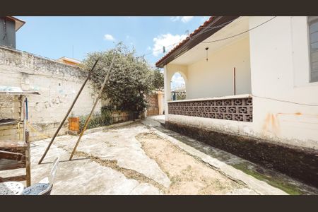 Casa à venda com 468m², 2 quartos e 4 vagasQuintal