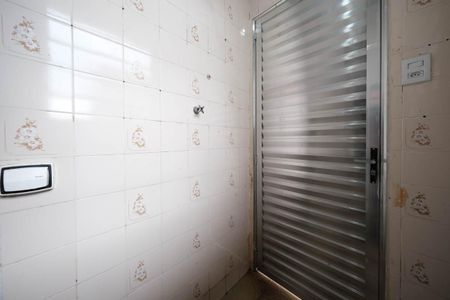 Casa à venda com 146m², 3 quartos e 2 vagasBanheiro 2