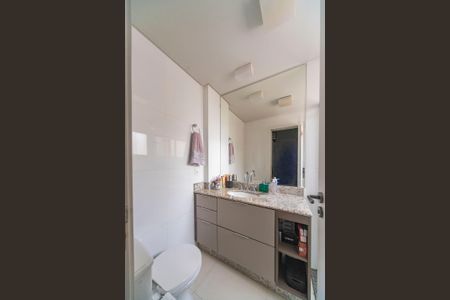 Apartamento à venda com 132m², 3 quartos e 3 vagasBanheiro do Quarto 3