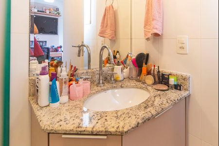 Apartamento à venda com 132m², 3 quartos e 3 vagasBanheiro do Quarto 2