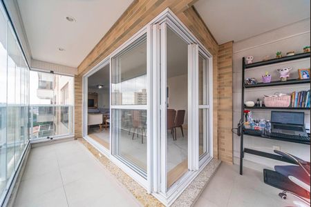 Apartamento à venda com 132m², 3 quartos e 3 vagasVaranda da Sala