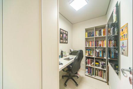 Apartamento à venda com 132m², 3 quartos e 3 vagasEscritório