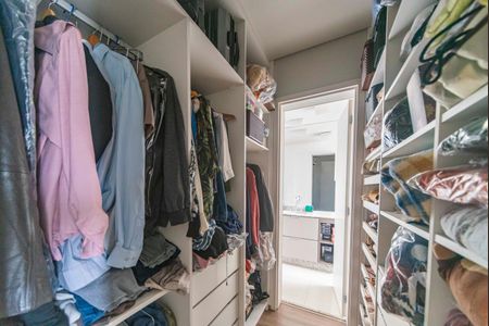 Apartamento à venda com 132m², 3 quartos e 3 vagasCloset do quarto 3