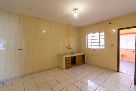 Casa para alugar com 338m², 3 quartos e 3 vagasCozinha 