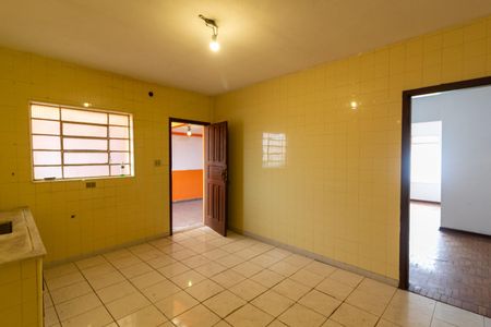 Casa para alugar com 338m², 3 quartos e 3 vagasCozinha 