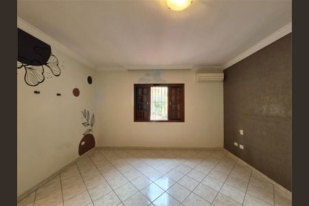 Casa à venda com 3 quartos, 134m² em Vila Fiat Lux, São Paulo