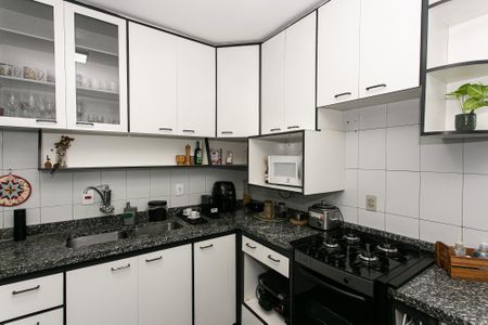 Casa à venda com 250m², 6 quartos e 2 vagasCasa 2 - Cozinha