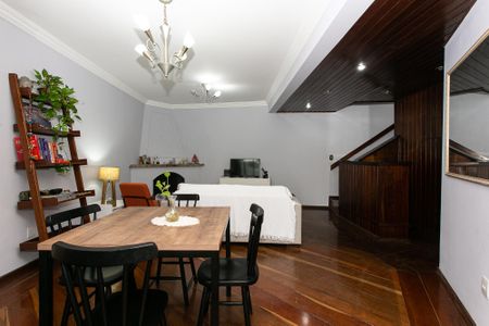 Casa à venda com 250m², 6 quartos e 2 vagasCasa 2 - Sala