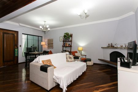 Casa à venda com 250m², 6 quartos e 2 vagasCasa 2 - Sala