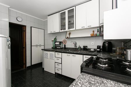 Casa à venda com 250m², 6 quartos e 2 vagasCasa 2 - Cozinha