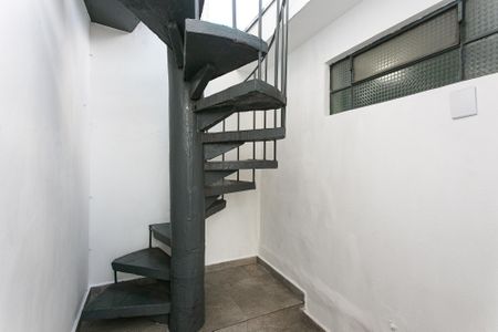 Casa à venda com 250m², 6 quartos e 2 vagasCorredor