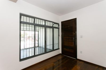 Casa à venda com 250m², 6 quartos e 2 vagasCasa 1 - Sala