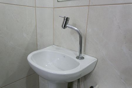 Casa à venda com 250m², 6 quartos e 2 vagasCasa 1 - Banheiro