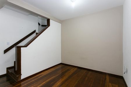 Casa à venda com 250m², 6 quartos e 2 vagasCasa 1 - Sala