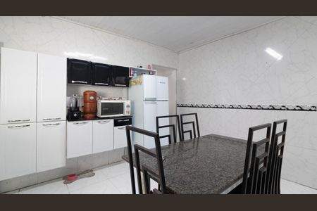 Casa à venda com 185m², 3 quartos e 2 vagas Casa à venda com 185m², 3 quartos e 2 vagasCozinha