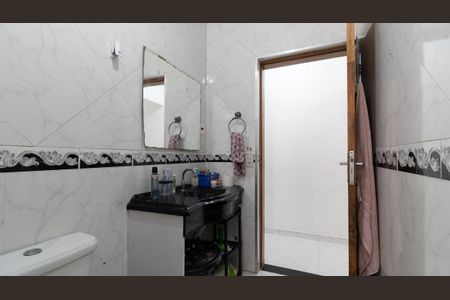 Casa à venda com 185m², 3 quartos e 2 vagas Casa à venda com 185m², 3 quartos e 2 vagasBanheiro