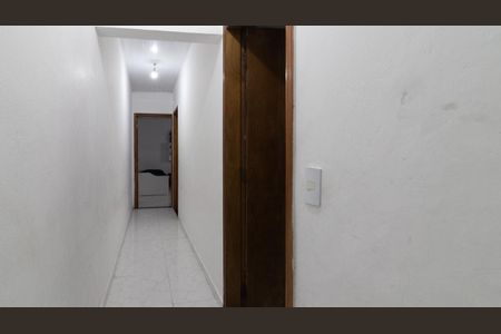 Casa à venda com 185m², 3 quartos e 2 vagas Casa à venda com 185m², 3 quartos e 2 vagasCorredor