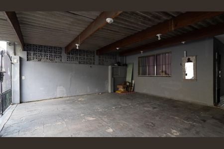 Casa à venda com 185m², 3 quartos e 2 vagas Casa à venda com 185m², 3 quartos e 2 vagasGaragem