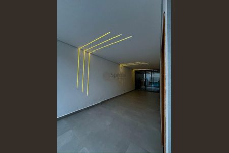 Casa à venda com 3 quartos, 197m² em Vila Carrão, São Paulo