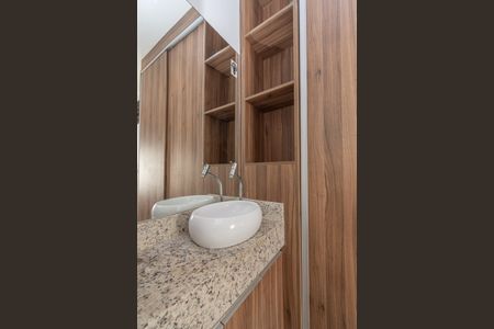 Banheiro da Suíte  de apartamento para alugar com 2 quartos, 58m² em Jardim das Colinas, Hortolândia