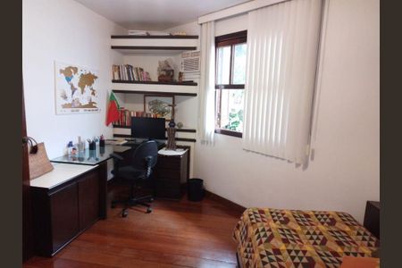 Casa à venda com 3 quartos, 240m² em Badu, Niterói