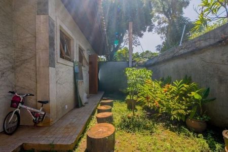 Casa à venda com 471m², 3 quartos e 4 vagas