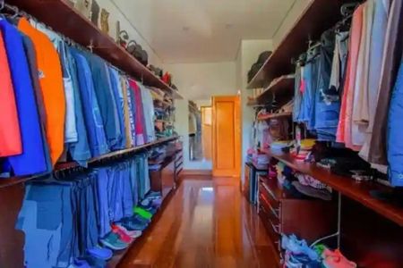 Casa à venda com 3 quartos, 471m² em Sumaré, São Paulo